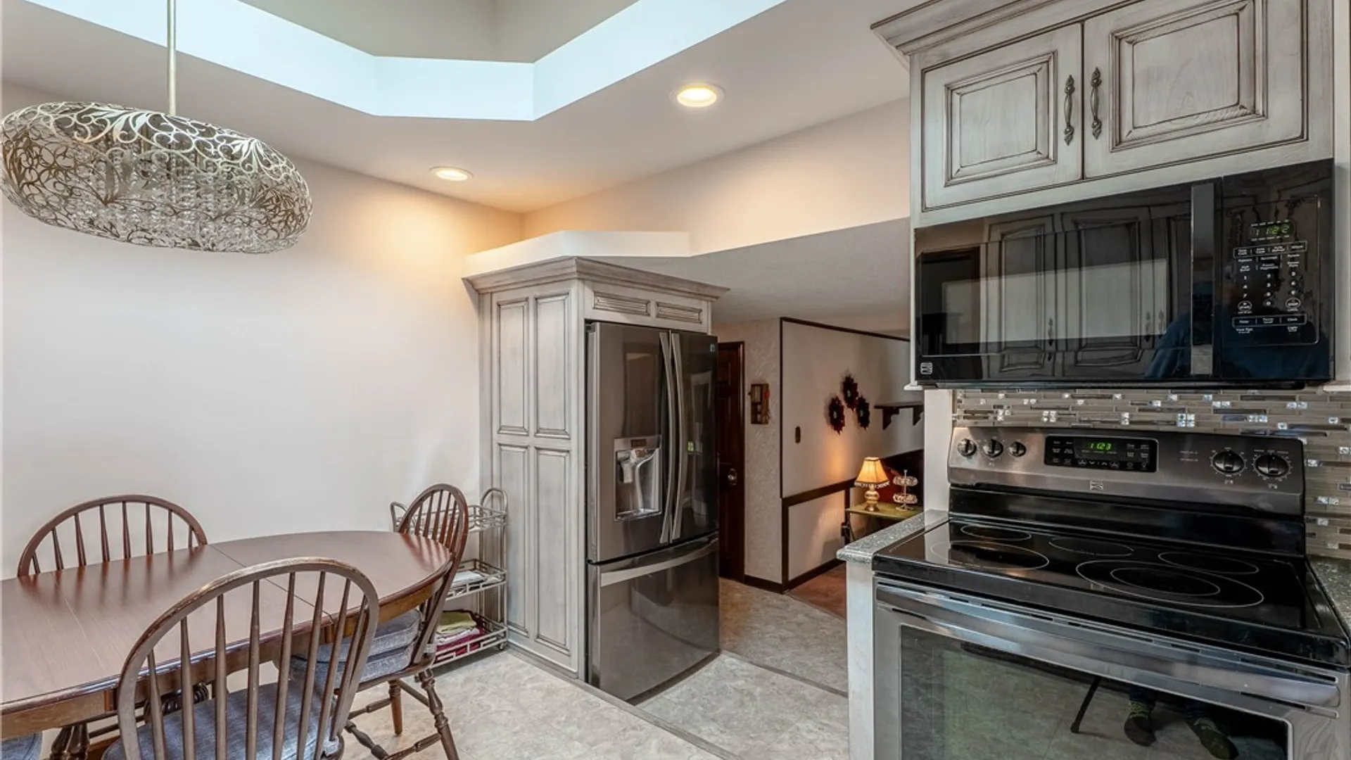 Property at 8010 Crestview Drive, Niagara, NY 14304 17