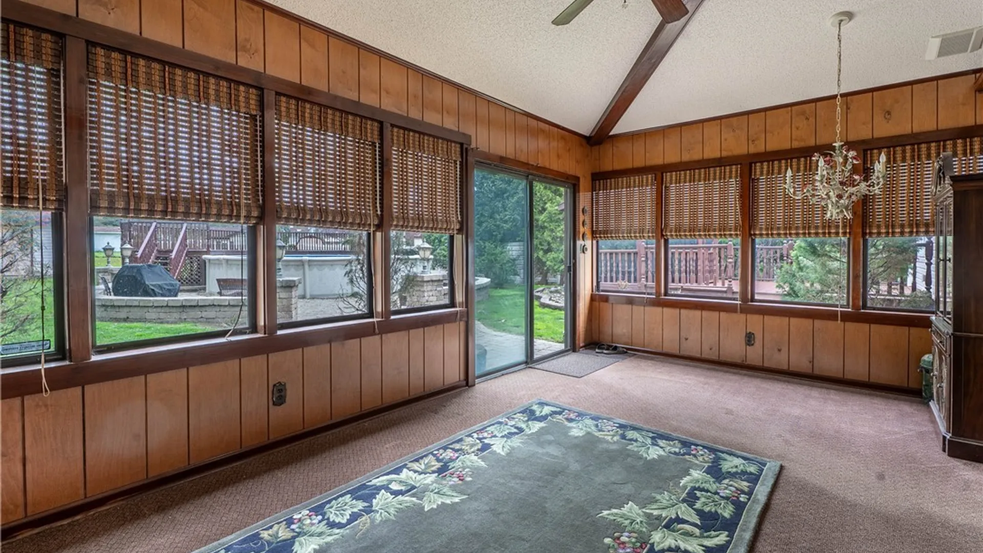 Property at 8010 Crestview Drive, Niagara, NY 14304 22