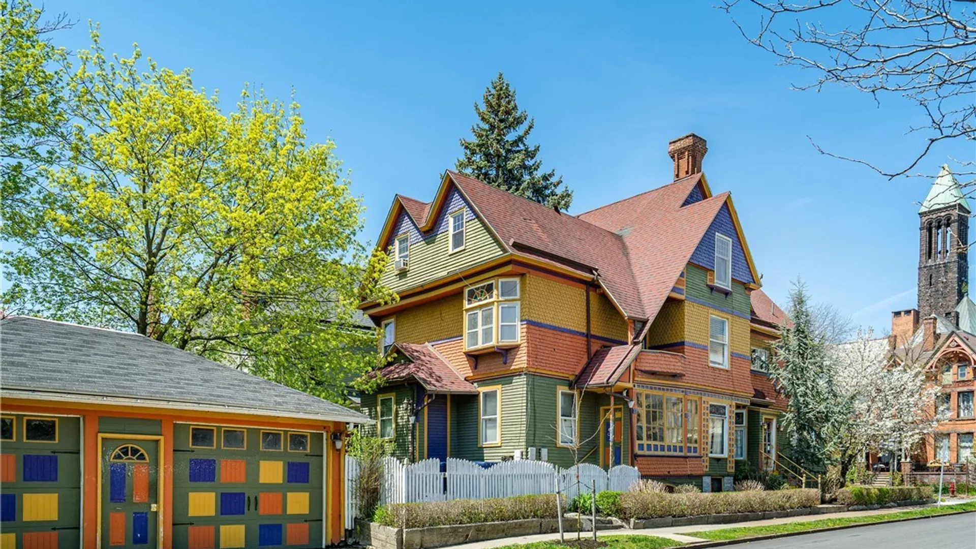 Property at 4 Saint Johns Place, Buffalo, NY 14201 2