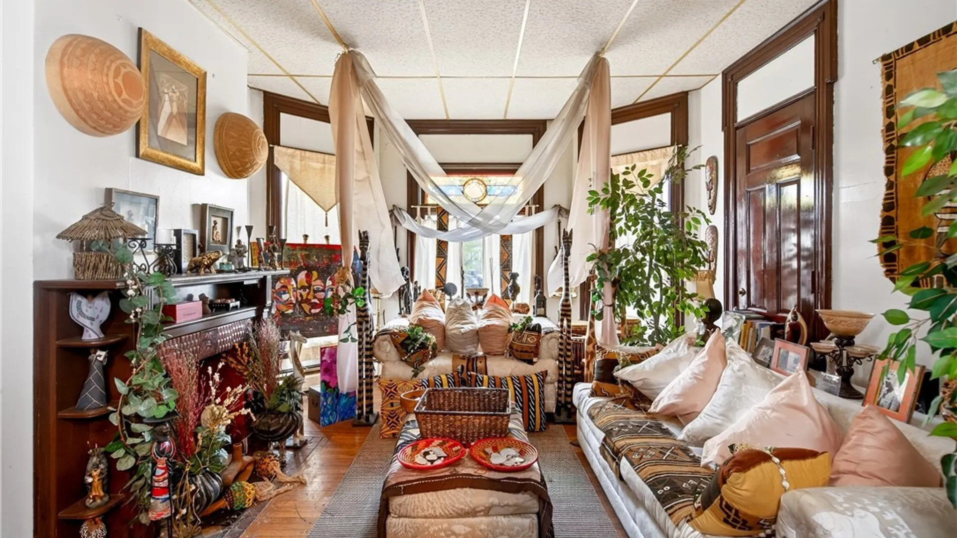 Property at 4 Saint Johns Place, Buffalo, NY 14201 11