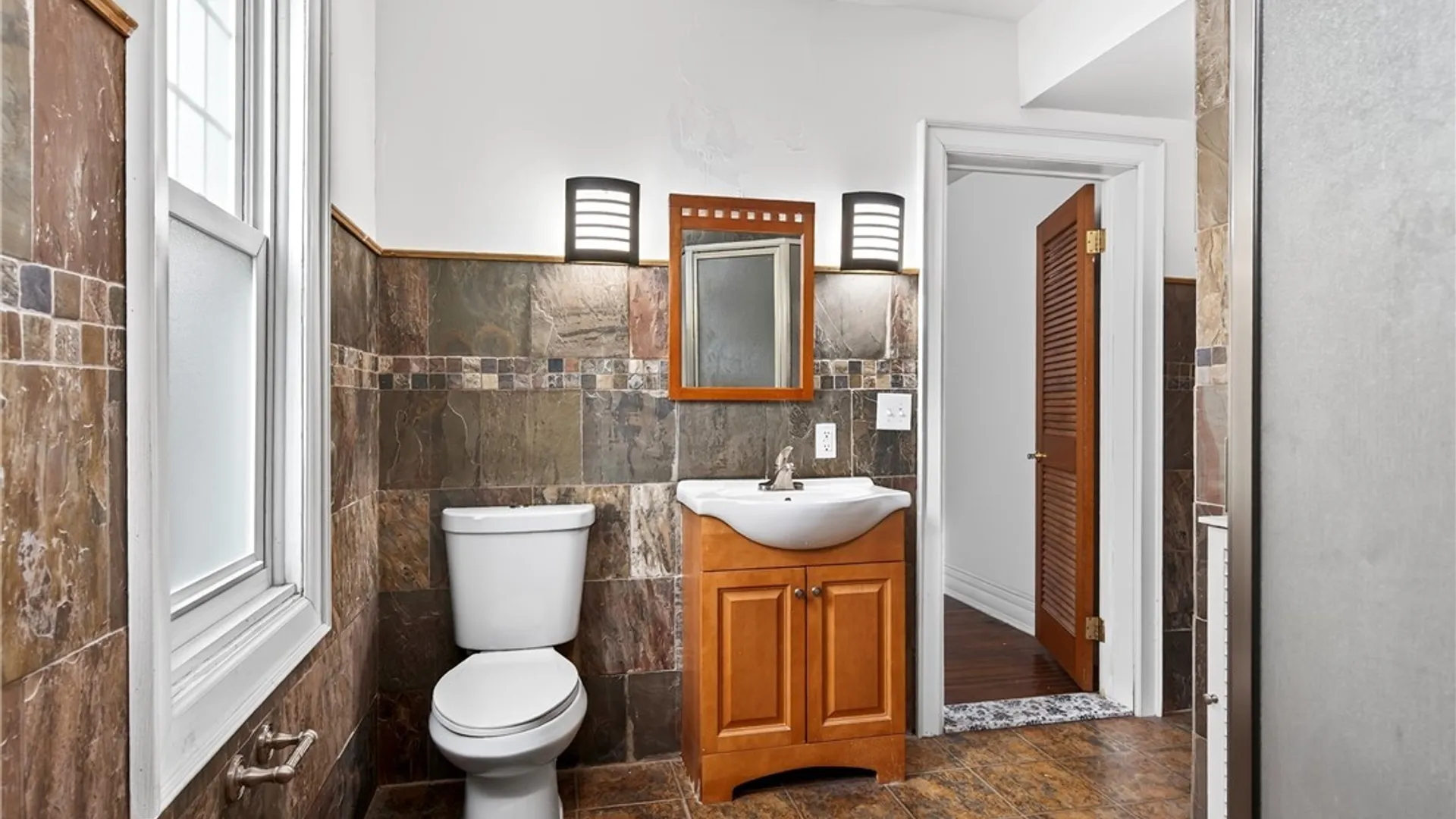 Property at 4 Saint Johns Place, Buffalo, NY 14201 32