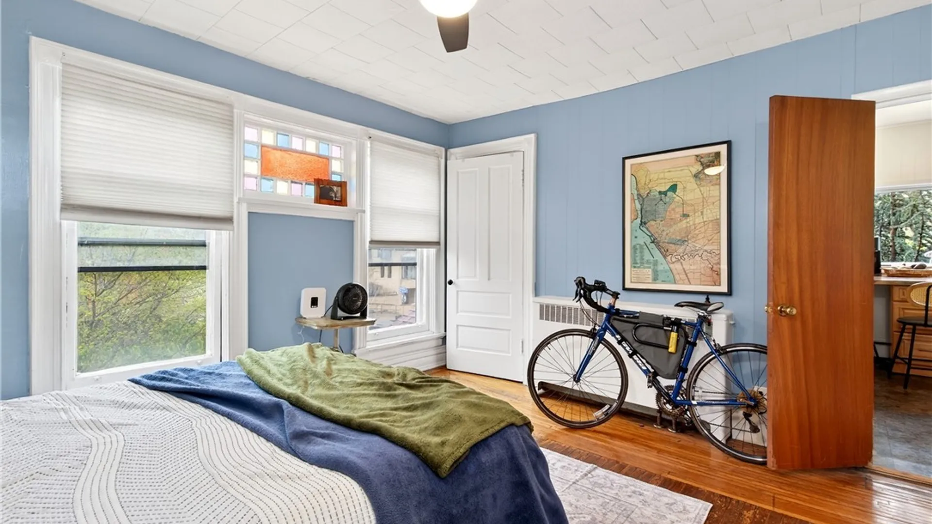 Property at 4 Saint Johns Place, Buffalo, NY 14201 25