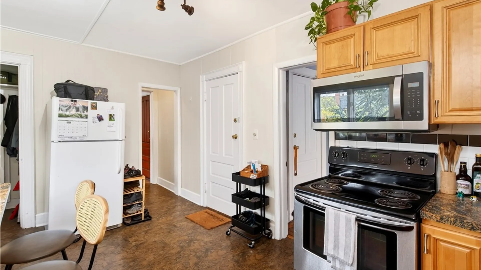Property at 4 Saint Johns Place, Buffalo, NY 14201 22