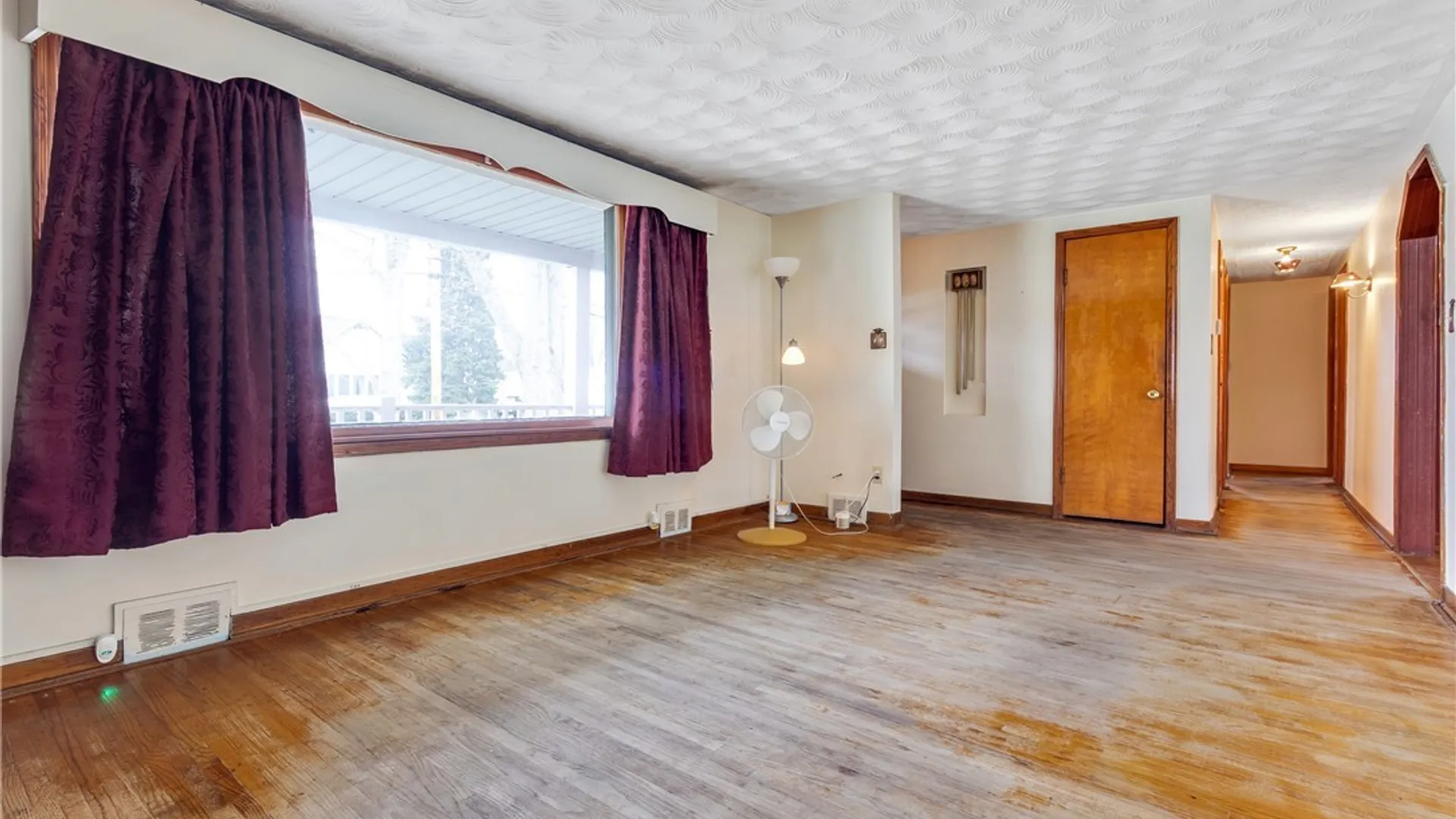 Property at 101 Kennedy Road, Cheektowaga, NY 14227 9