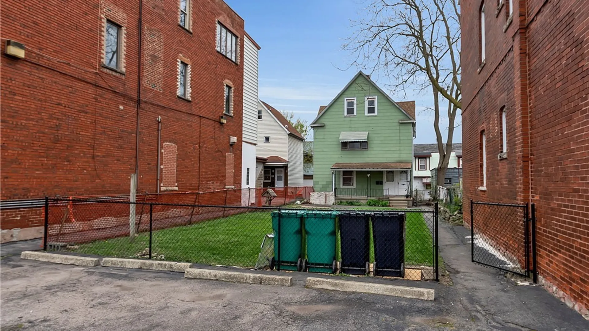 Property at 563 Tronolone Place, Niagara Falls, NY 14301 3