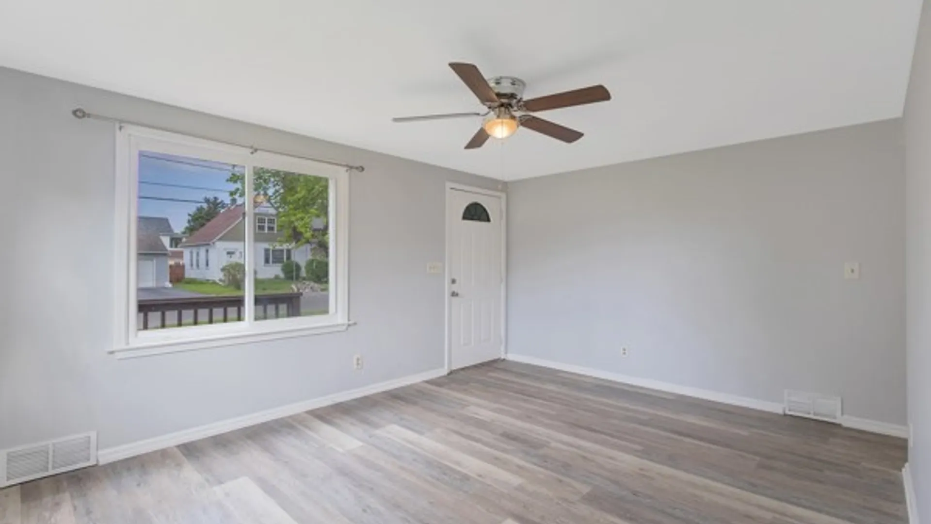 Property at 405 South Edwards Ave, Syracuse, NY 13206 5
