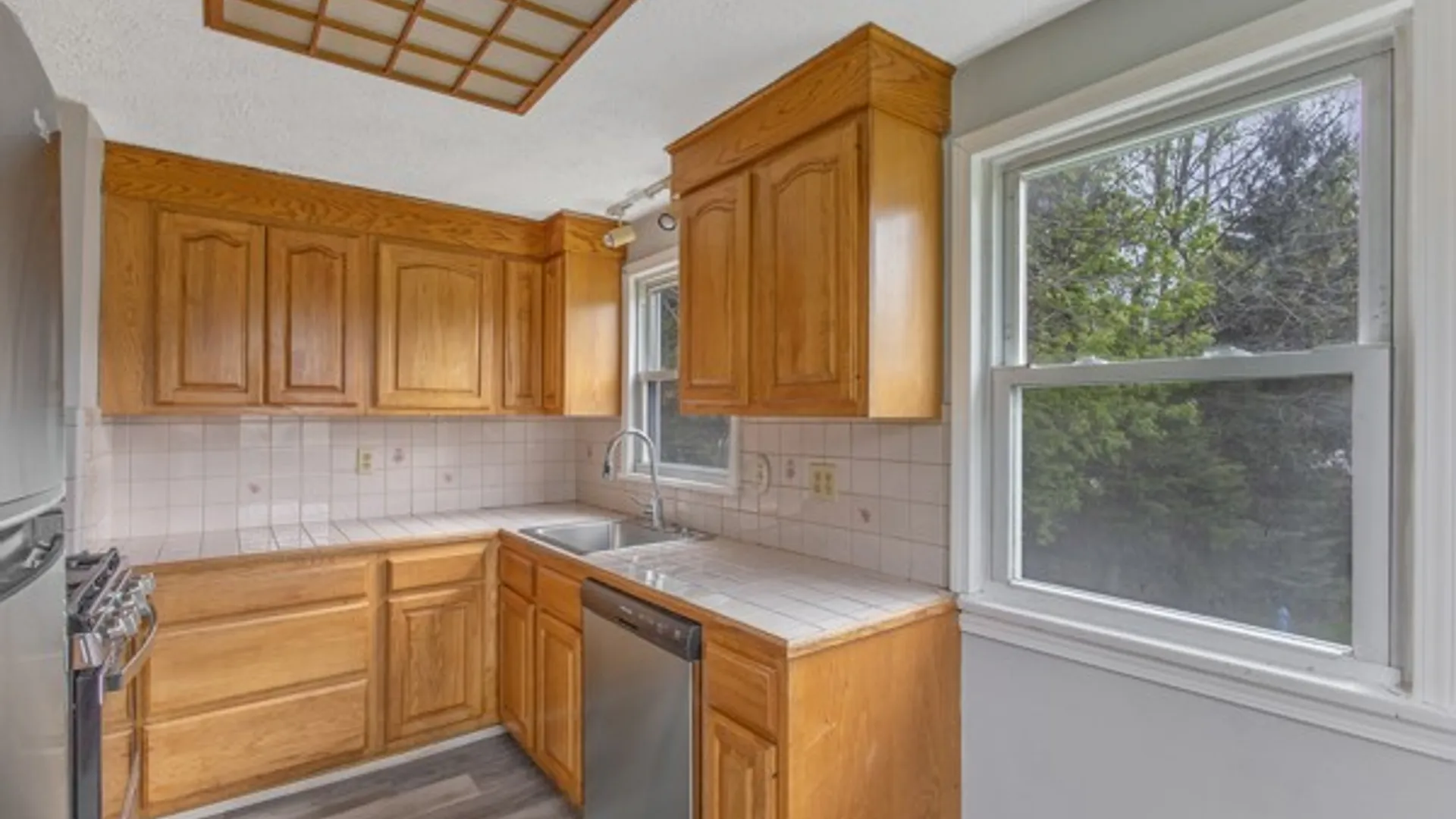 Property at 405 South Edwards Ave, Syracuse, NY 13206 9