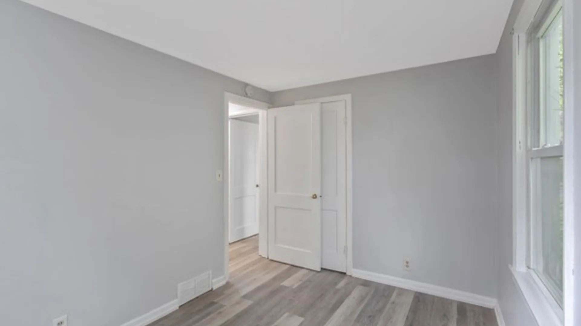 Property at 405 South Edwards Ave, Syracuse, NY 13206 21