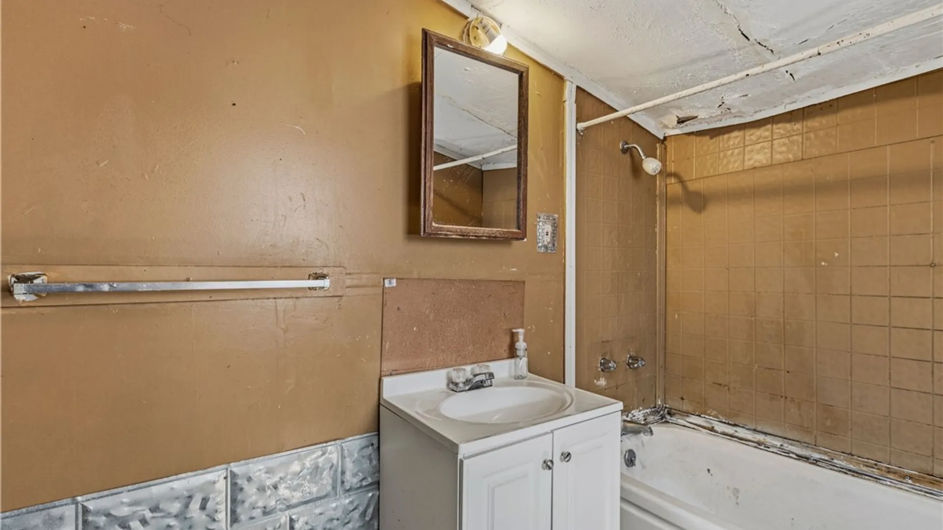 Property at 67 Halbert Street, Buffalo, NY 14214 29