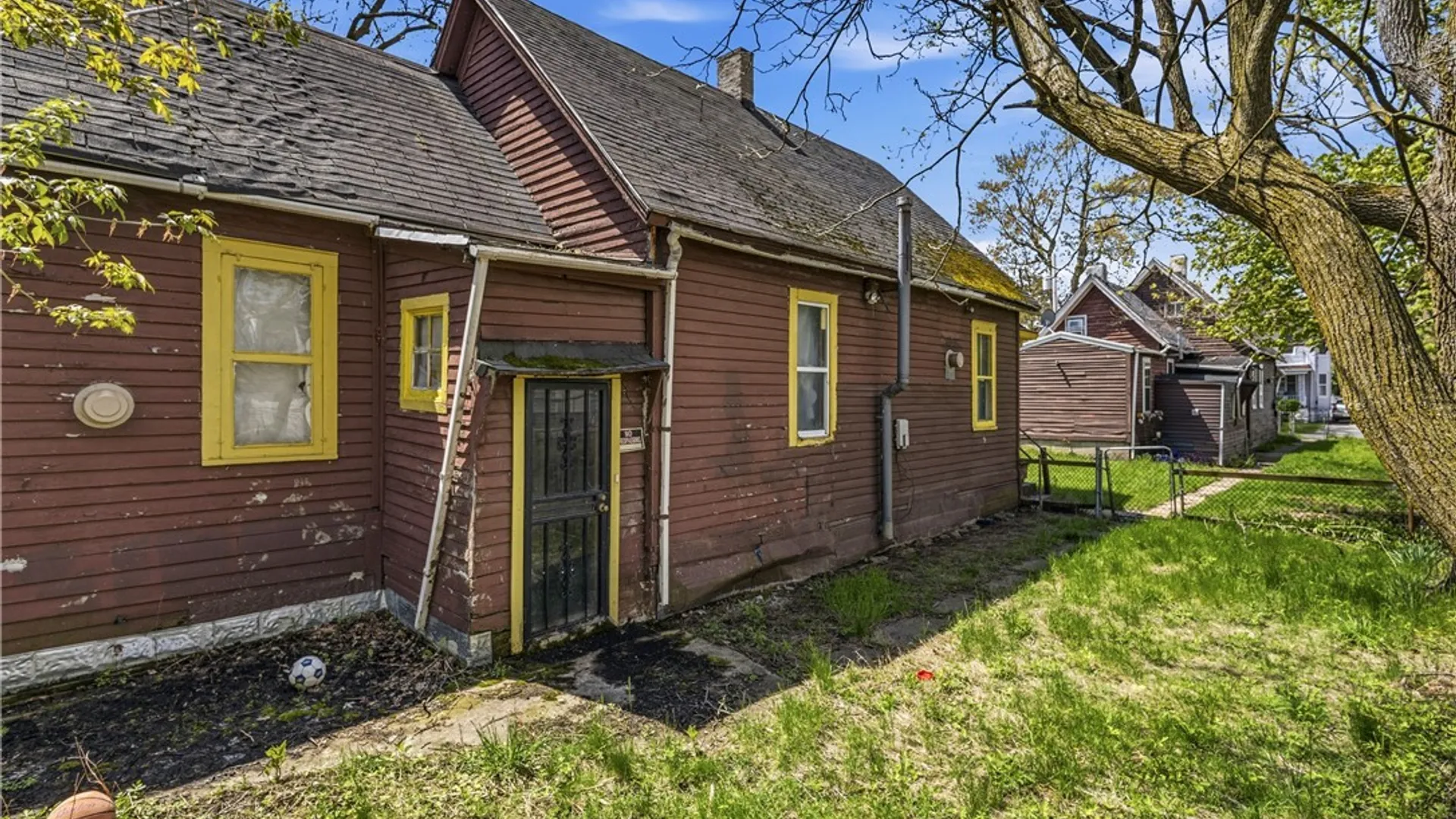 Property at 67 Halbert Street, Buffalo, NY 14214 17
