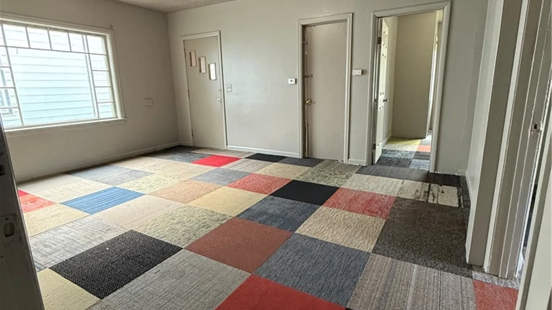 Property at 626 Jay St, Rochester, NY 14611 8