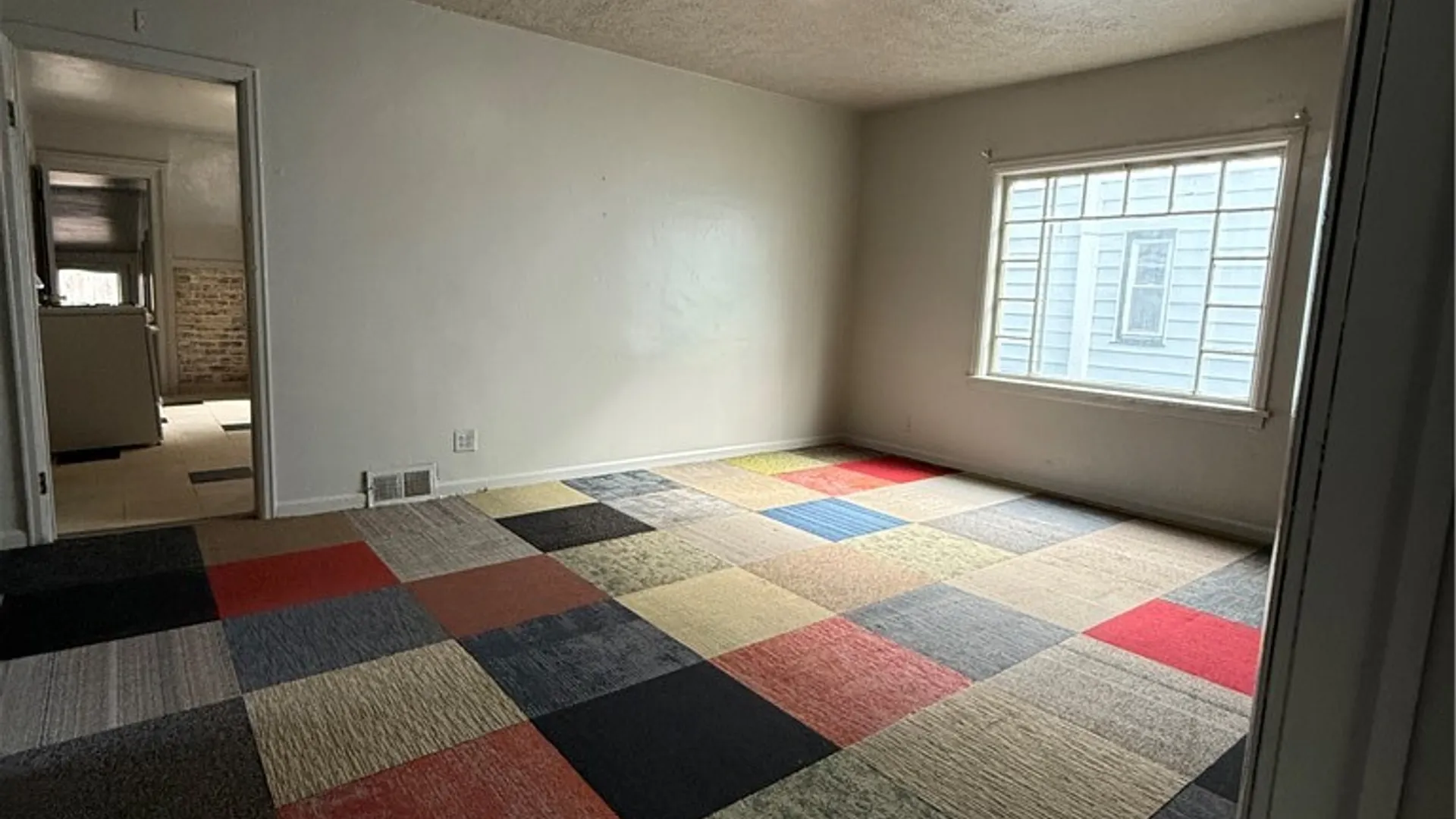 Property at 626 Jay St, Rochester, NY 14611 12