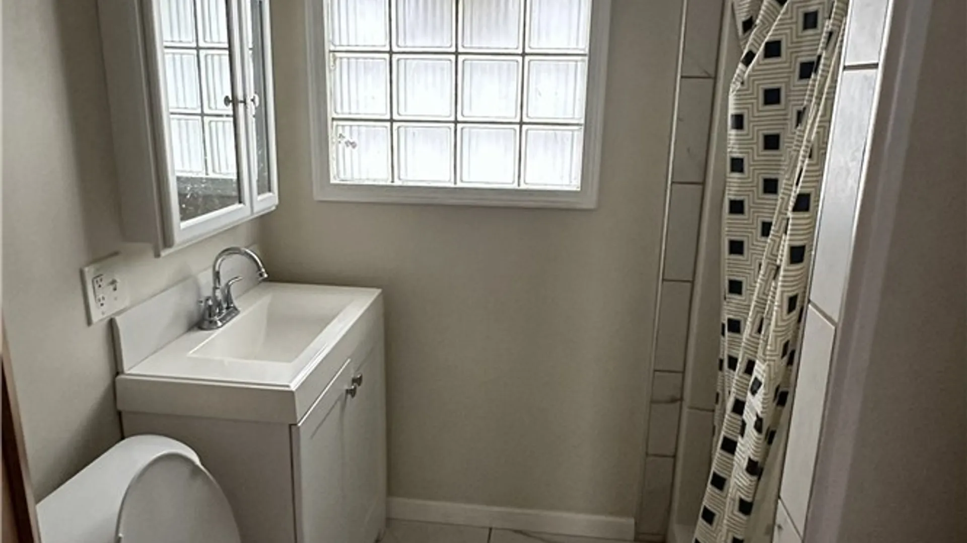Property at 326 Park Street, Syracuse, NY 13203 14