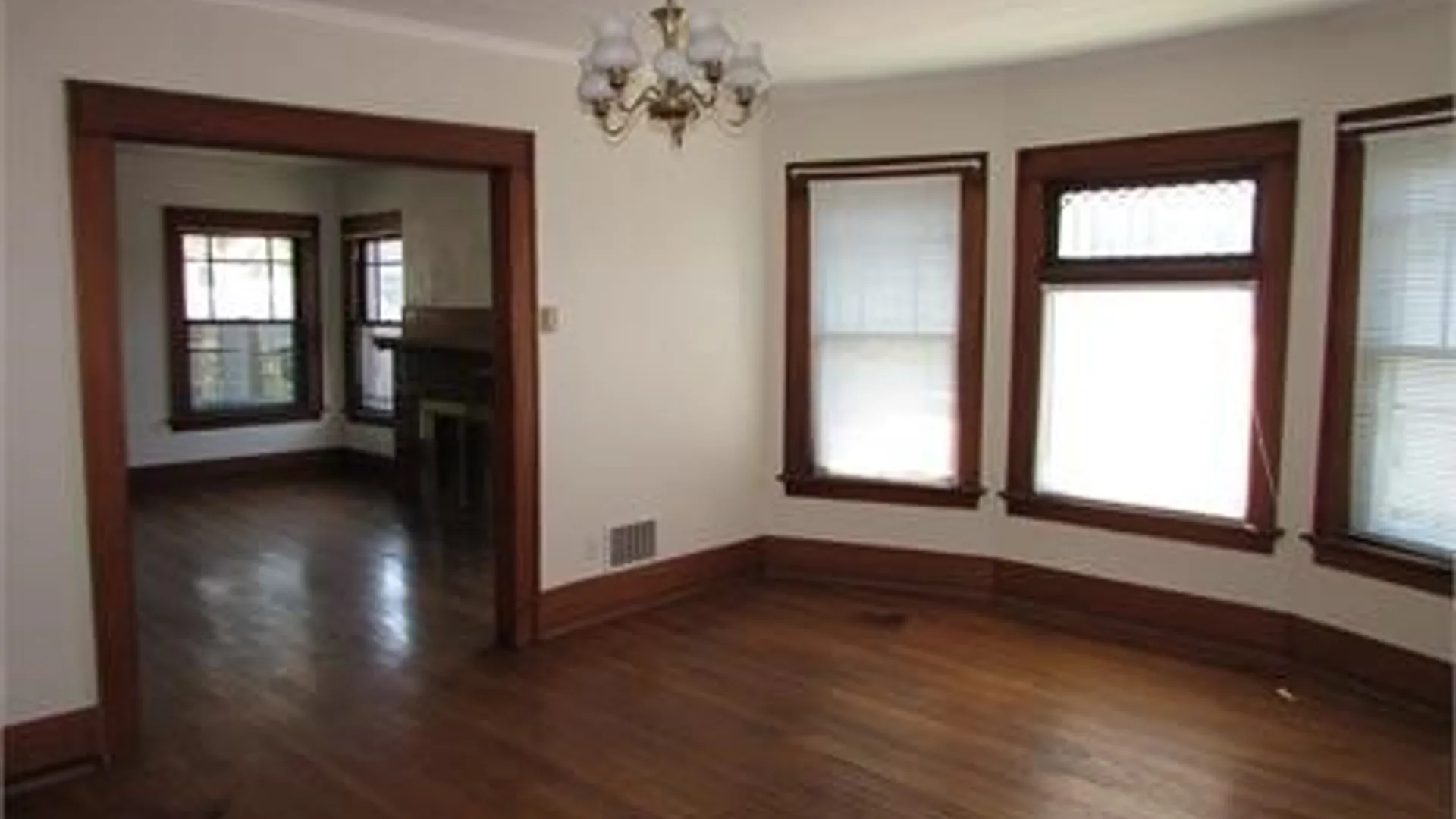 Property at 326 Park Street, Syracuse, NY 13203 7