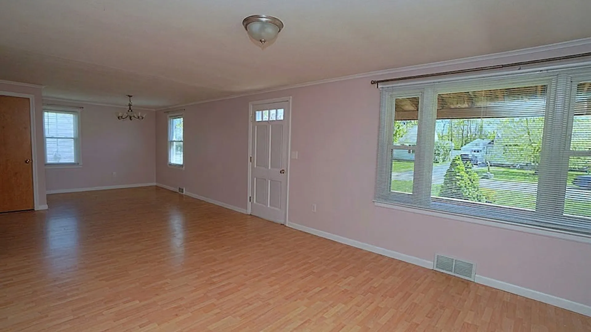 Property at 5790 Walden Drive, Hamburg, NY 14085 16