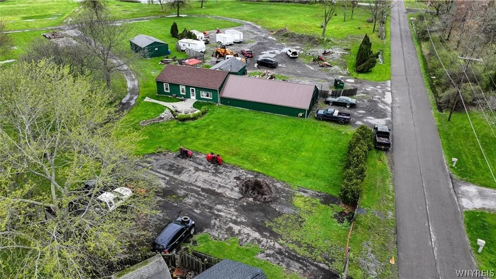 Property at 2572 Lakeview Road, Hamburg, NY 14085 10