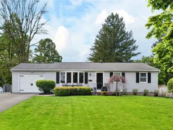 Property at 11 Aldrich Drive, Palmyra, NY 14522