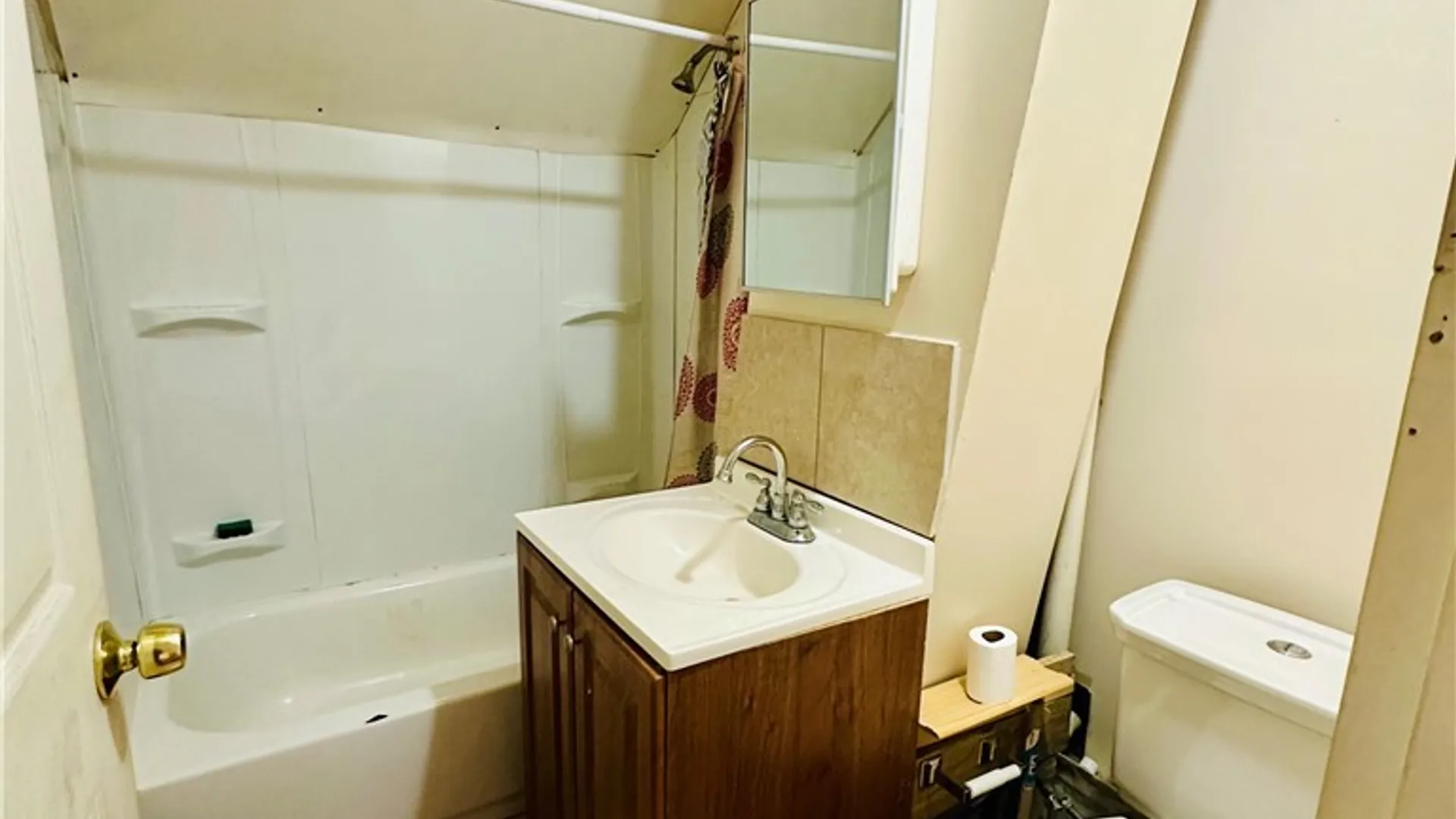Property at 148 Woltz Avenue, Buffalo, NY 14212 25
