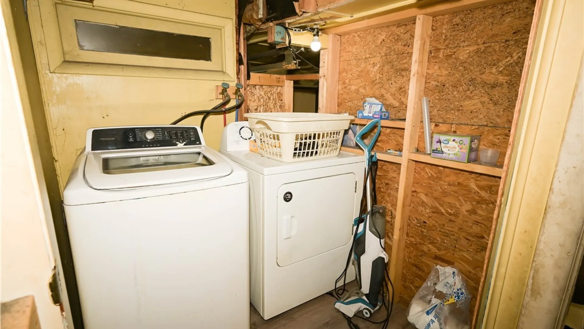 Property at 17 Dunham Place, Whitestown, NY 13492 14