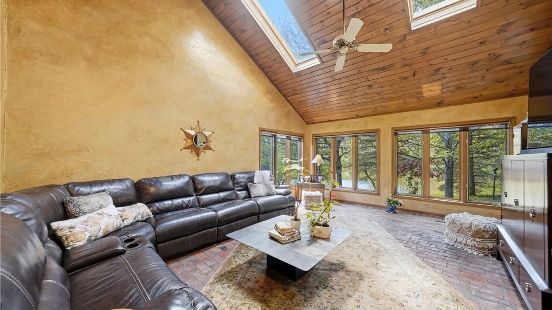 Property at 2 Chicory Lane, Amherst, NY 14051 11