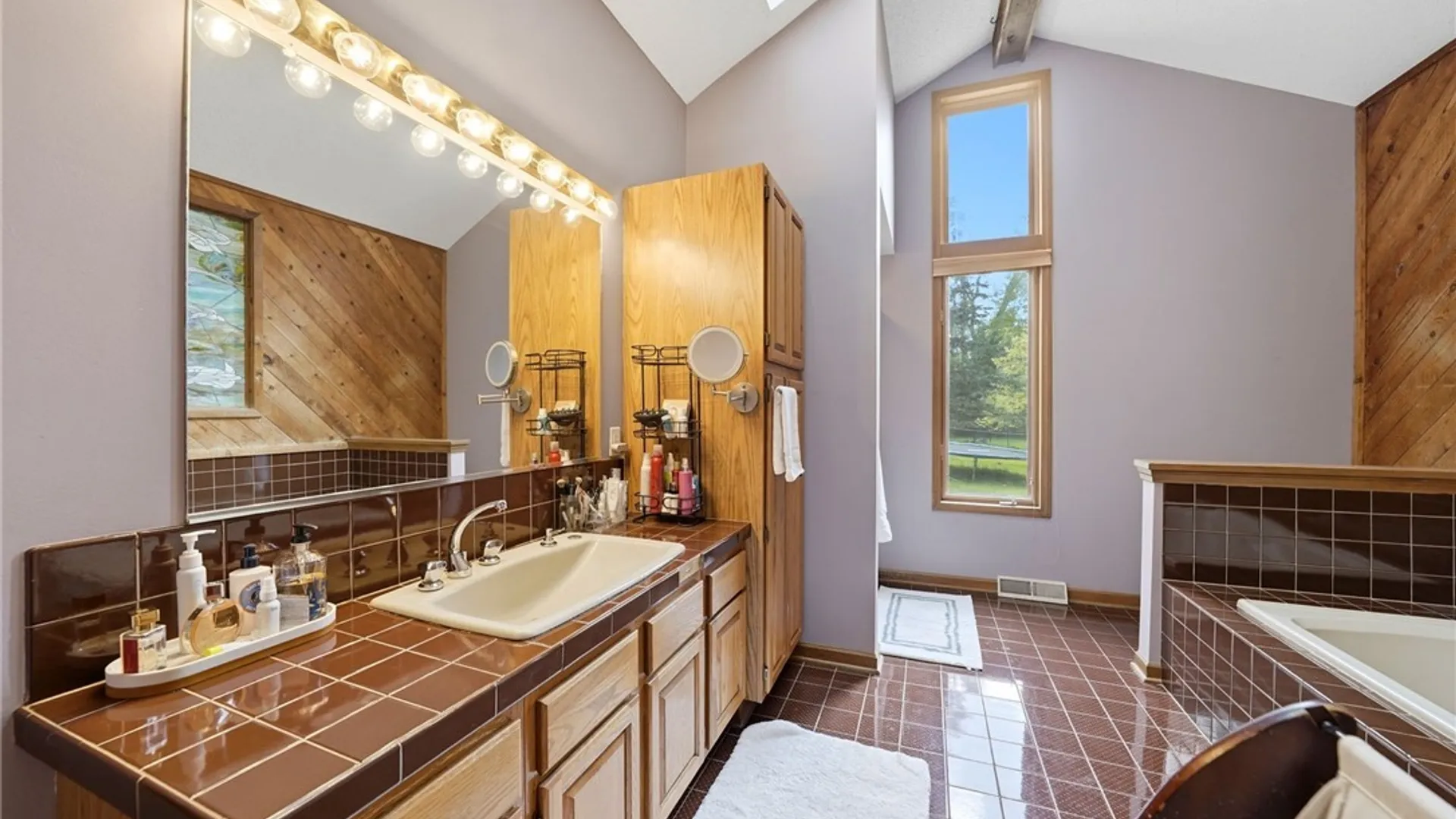 Property at 2 Chicory Lane, Amherst, NY 14051 16