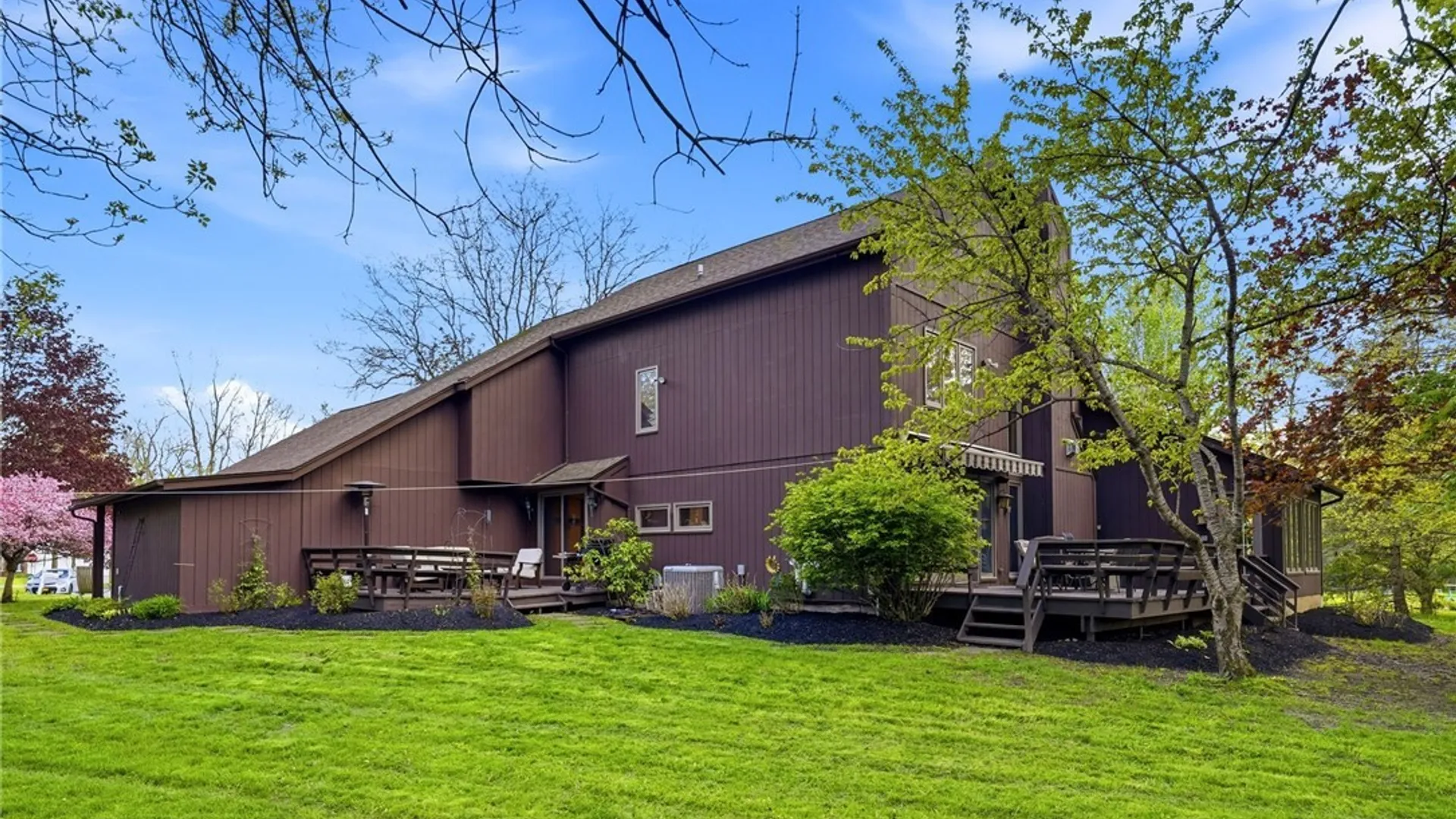 Property at 2 Chicory Lane, Amherst, NY 14051 36
