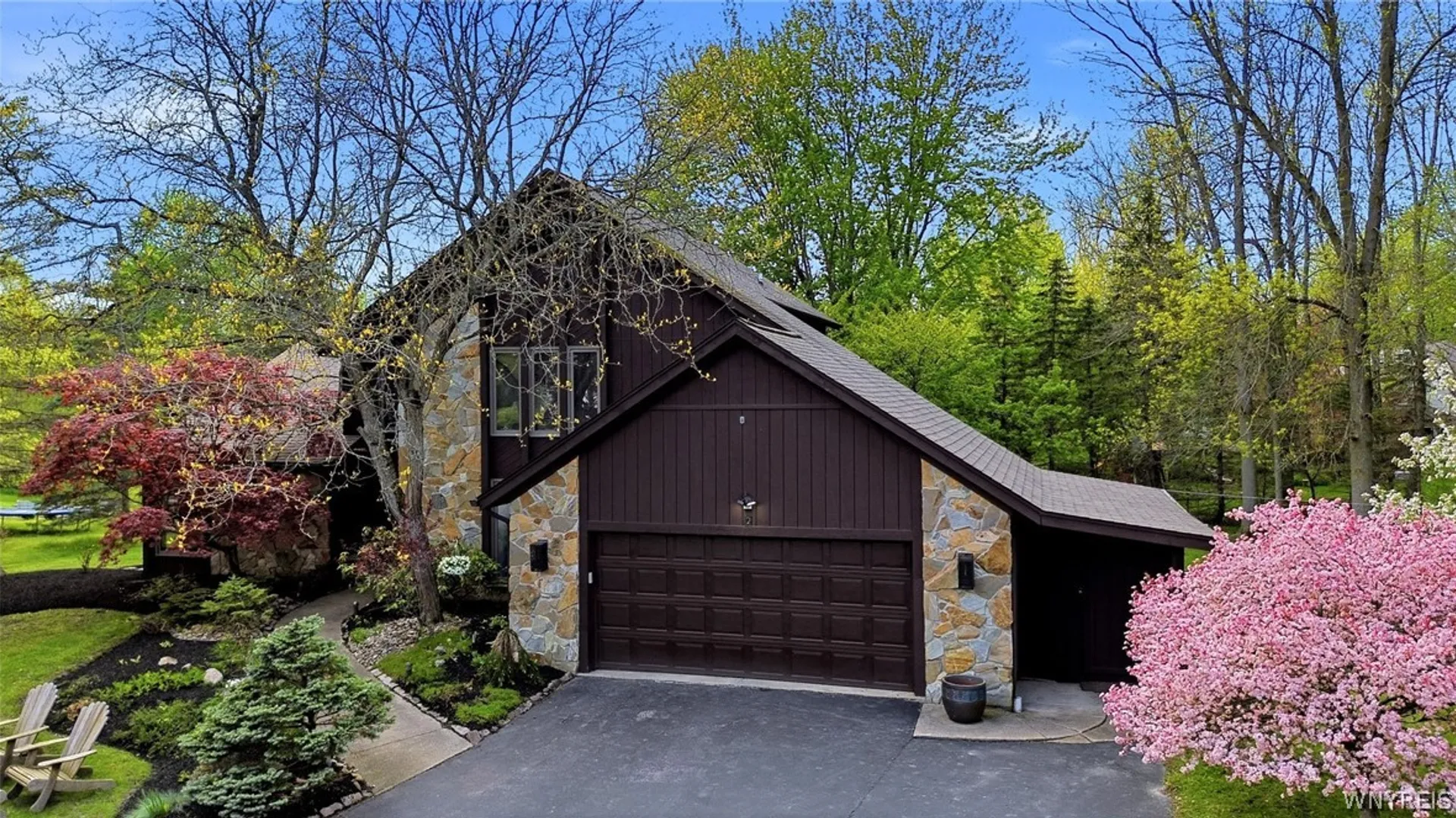 Property at 2 Chicory Lane, Amherst, NY 14051 39