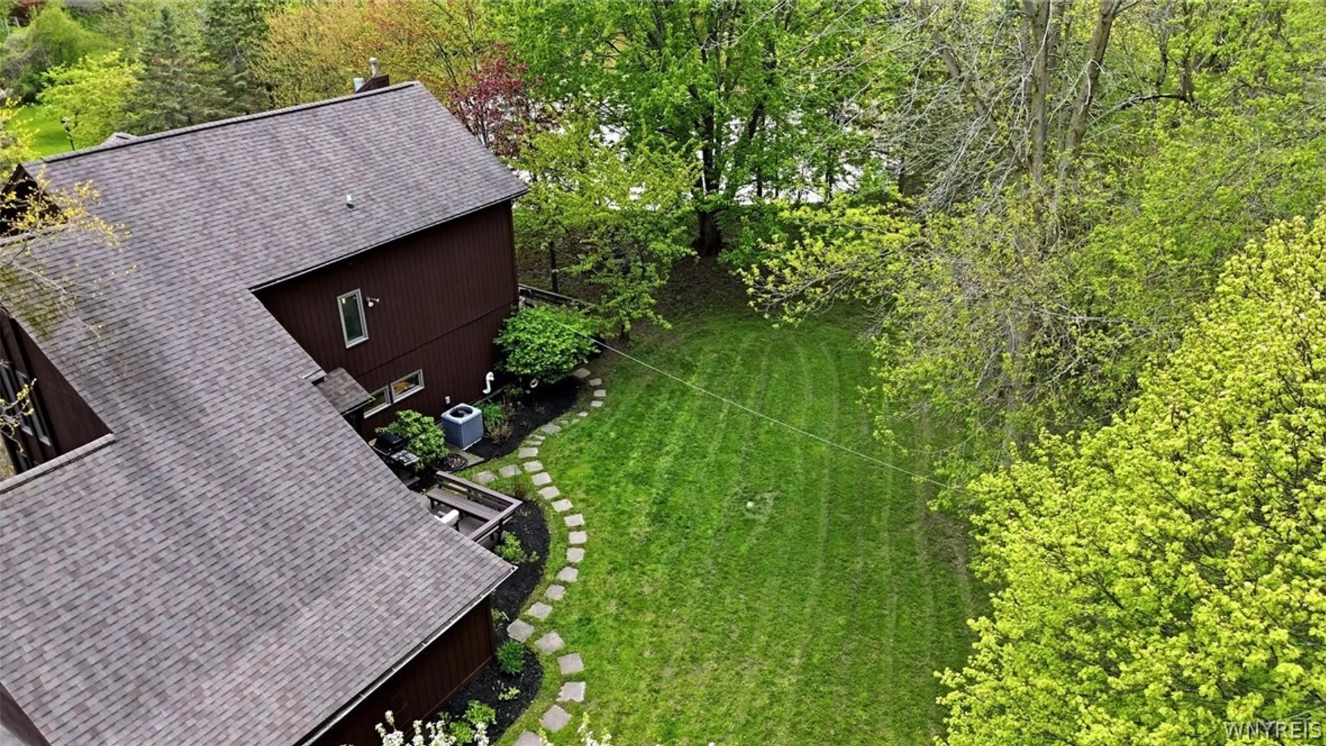 Property at 2 Chicory Lane, Amherst, NY 14051 40