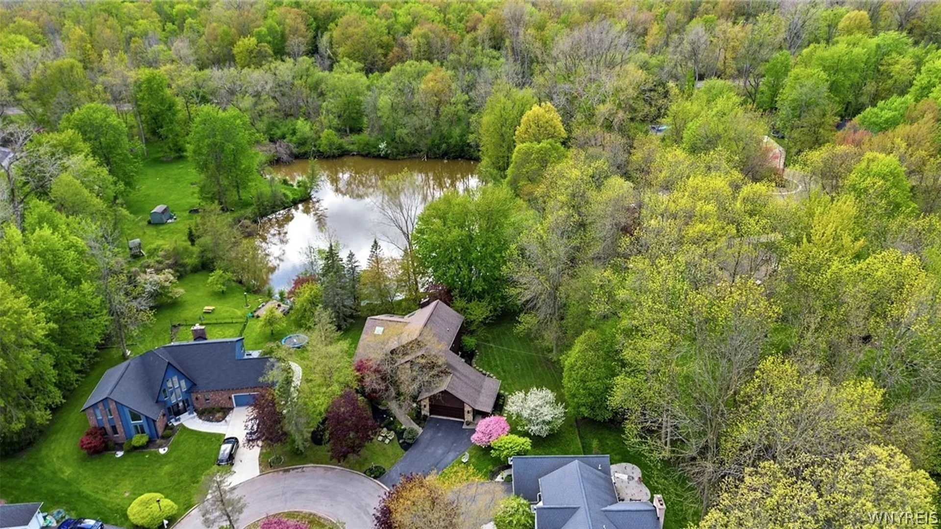 Property at 2 Chicory Lane, Amherst, NY 14051 42
