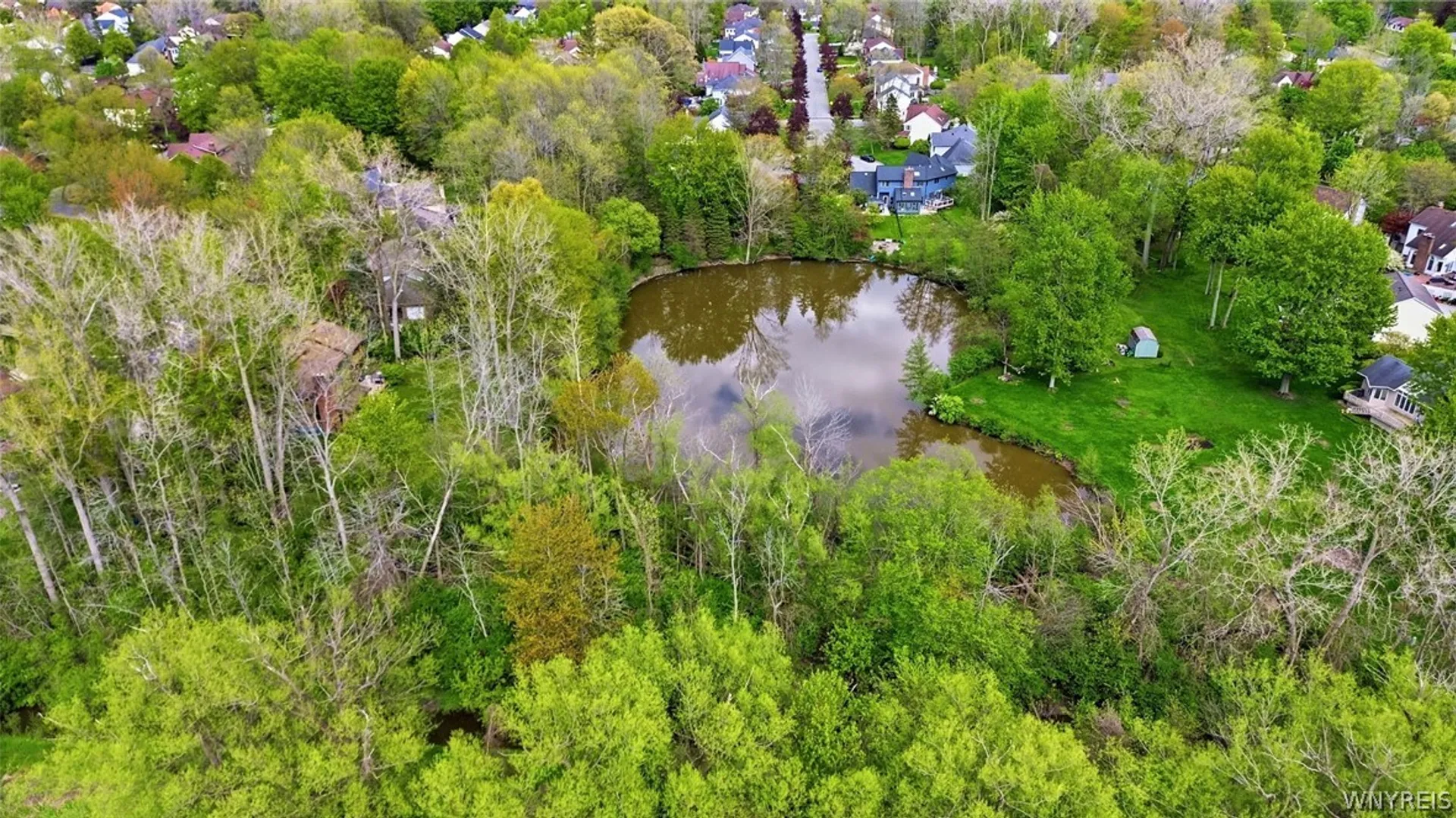 Property at 2 Chicory Lane, Amherst, NY 14051 44