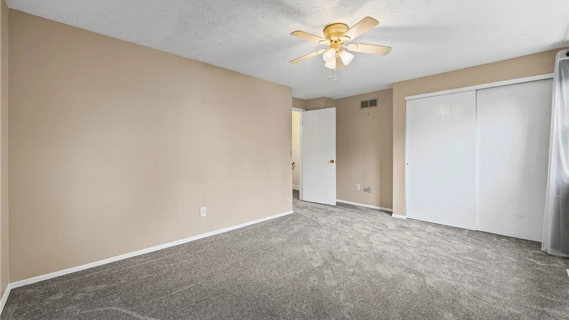 Property at 3 Southfield Drive, Webster, NY 14580 13