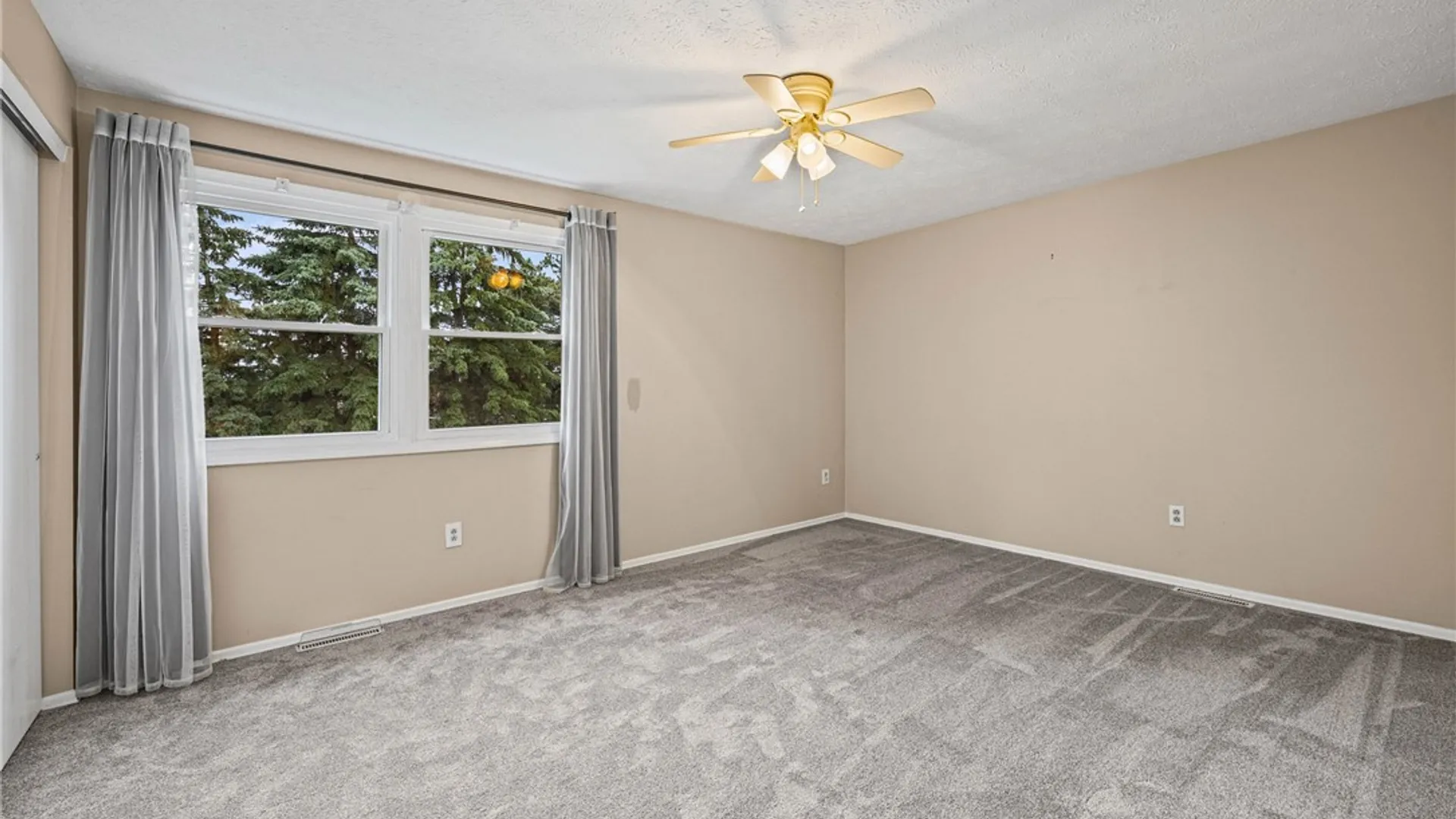 Property at 3 Southfield Drive, Webster, NY 14580 25
