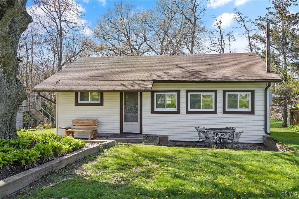 Property at 35551/553 NY-12E, Cape Vincent, NY 13618