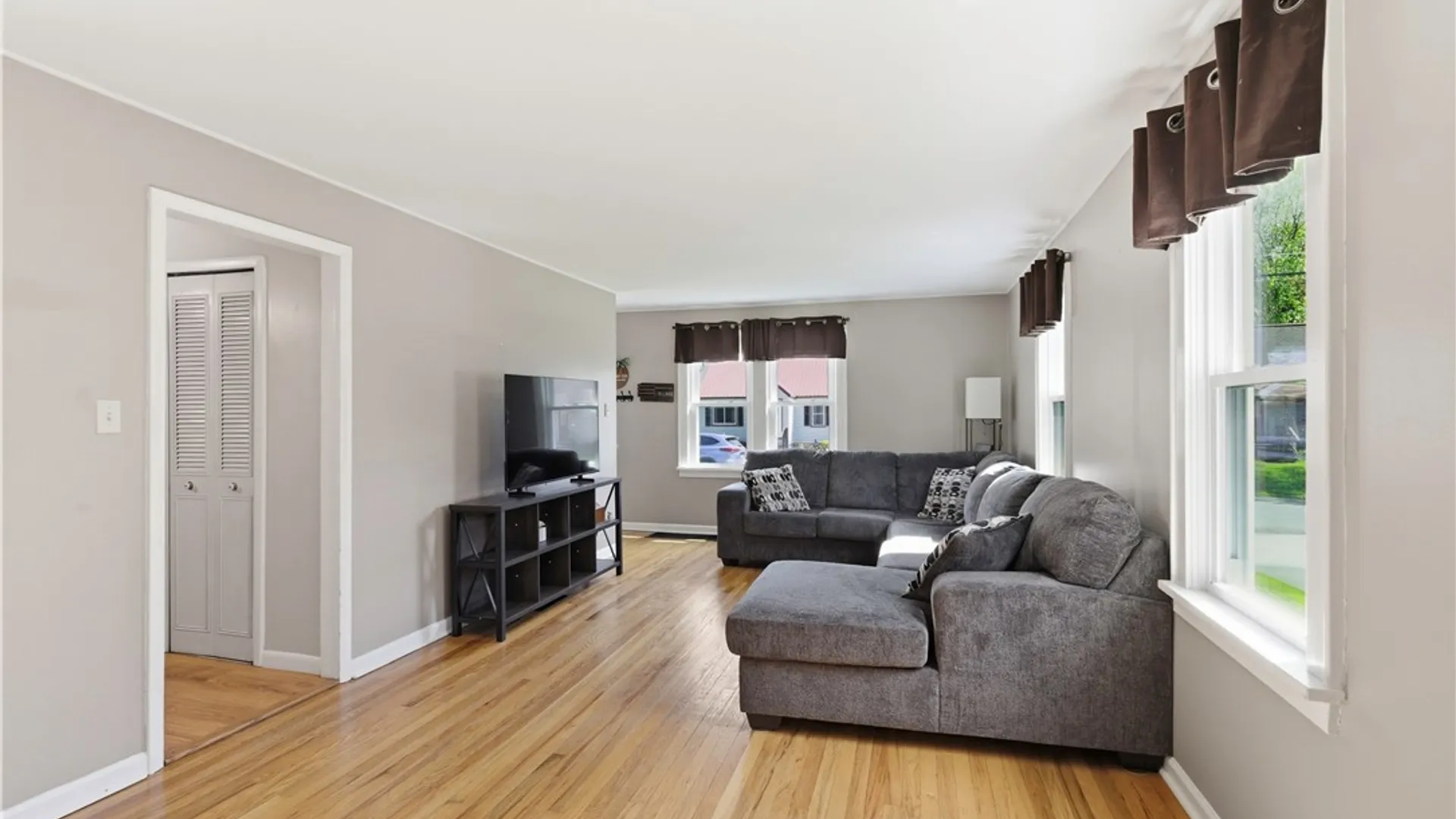 Property at 106 Lynhurst Avenue, Clay, NY 13212 3