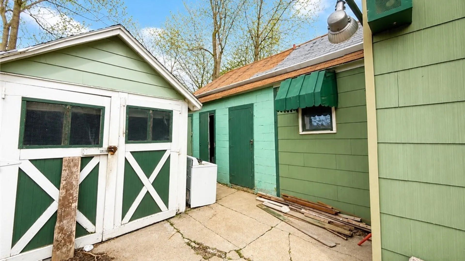 Property at 218 Coit Street, Buffalo, NY 14212 3