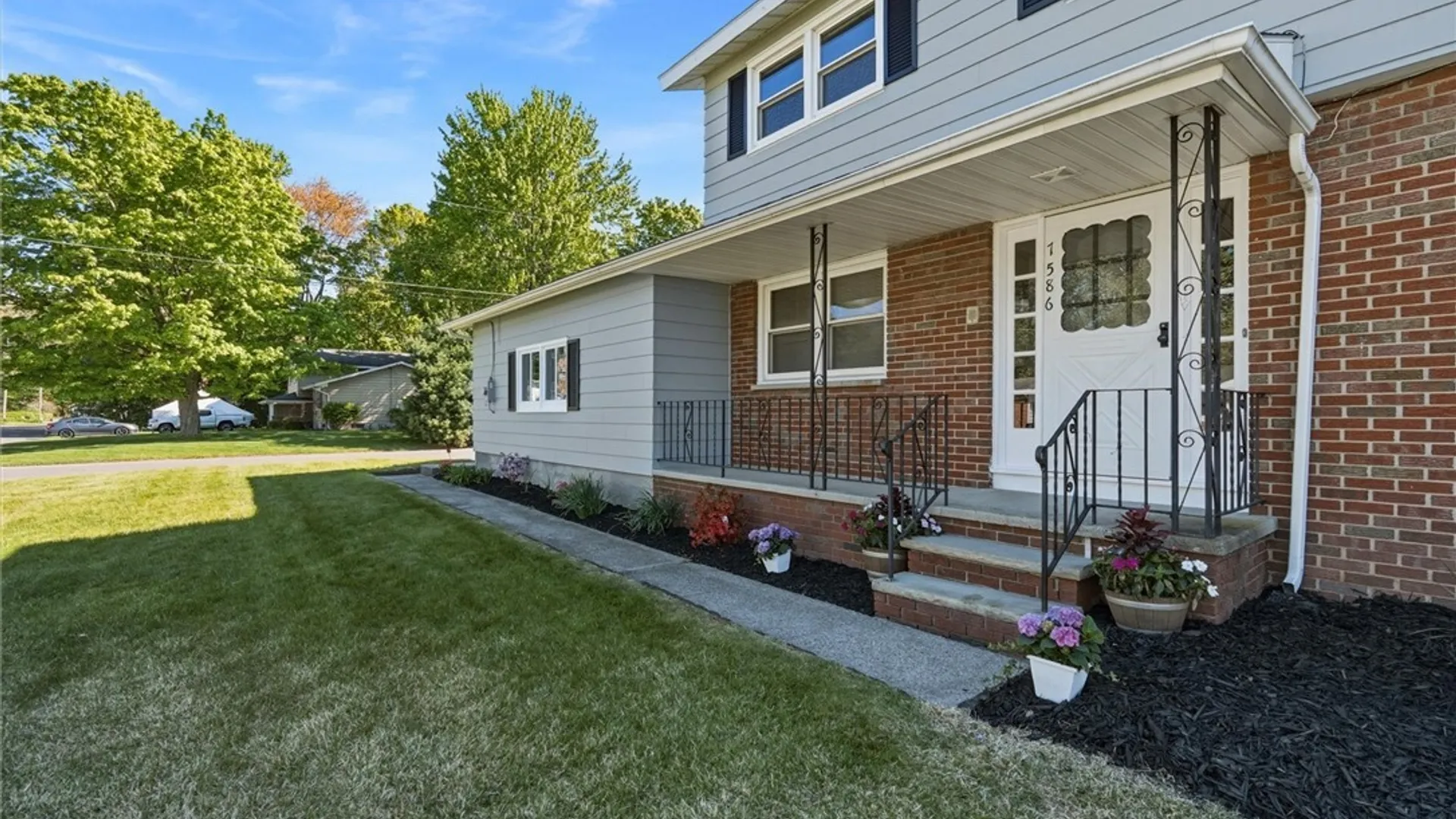 Property at 7586 Daphne Drive, Clay, NY 13212 7