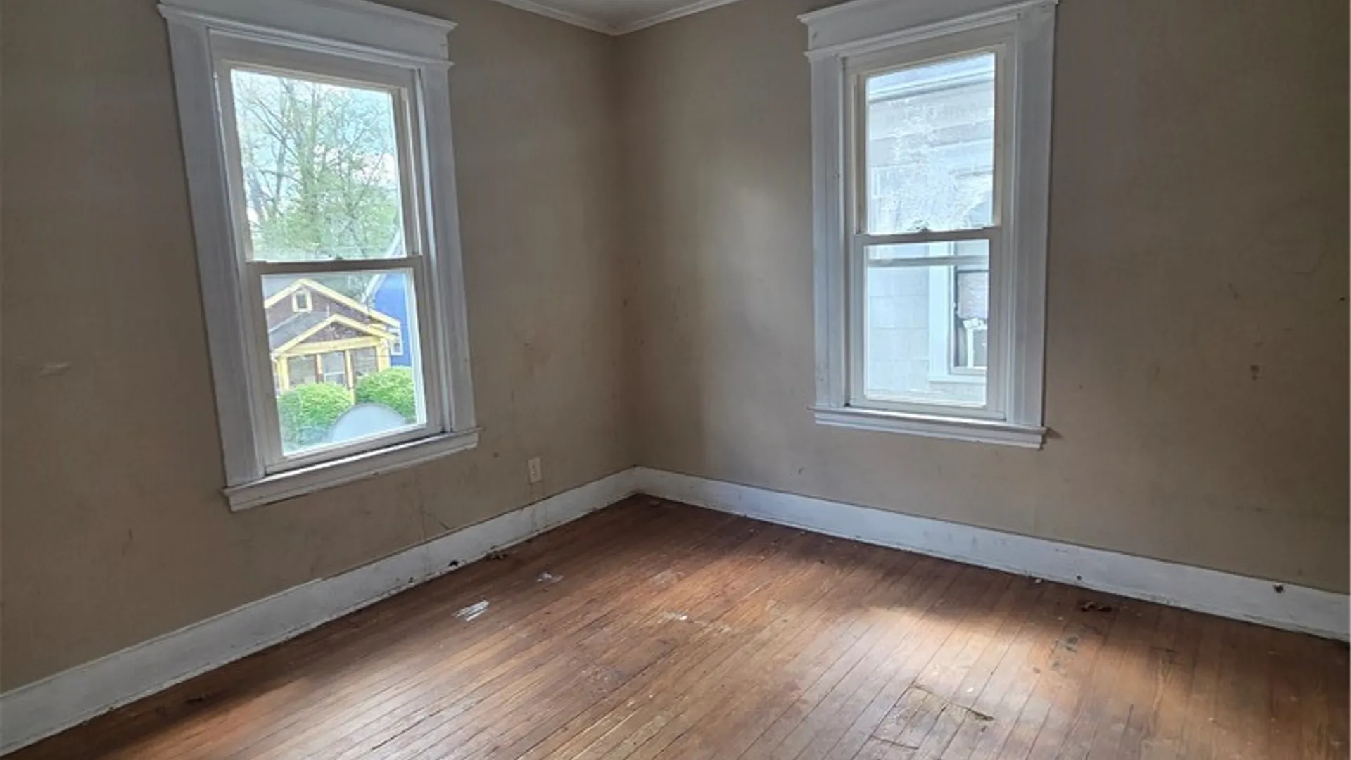 Property at 514 W Ostrander Avenue, Syracuse, NY 13205 5