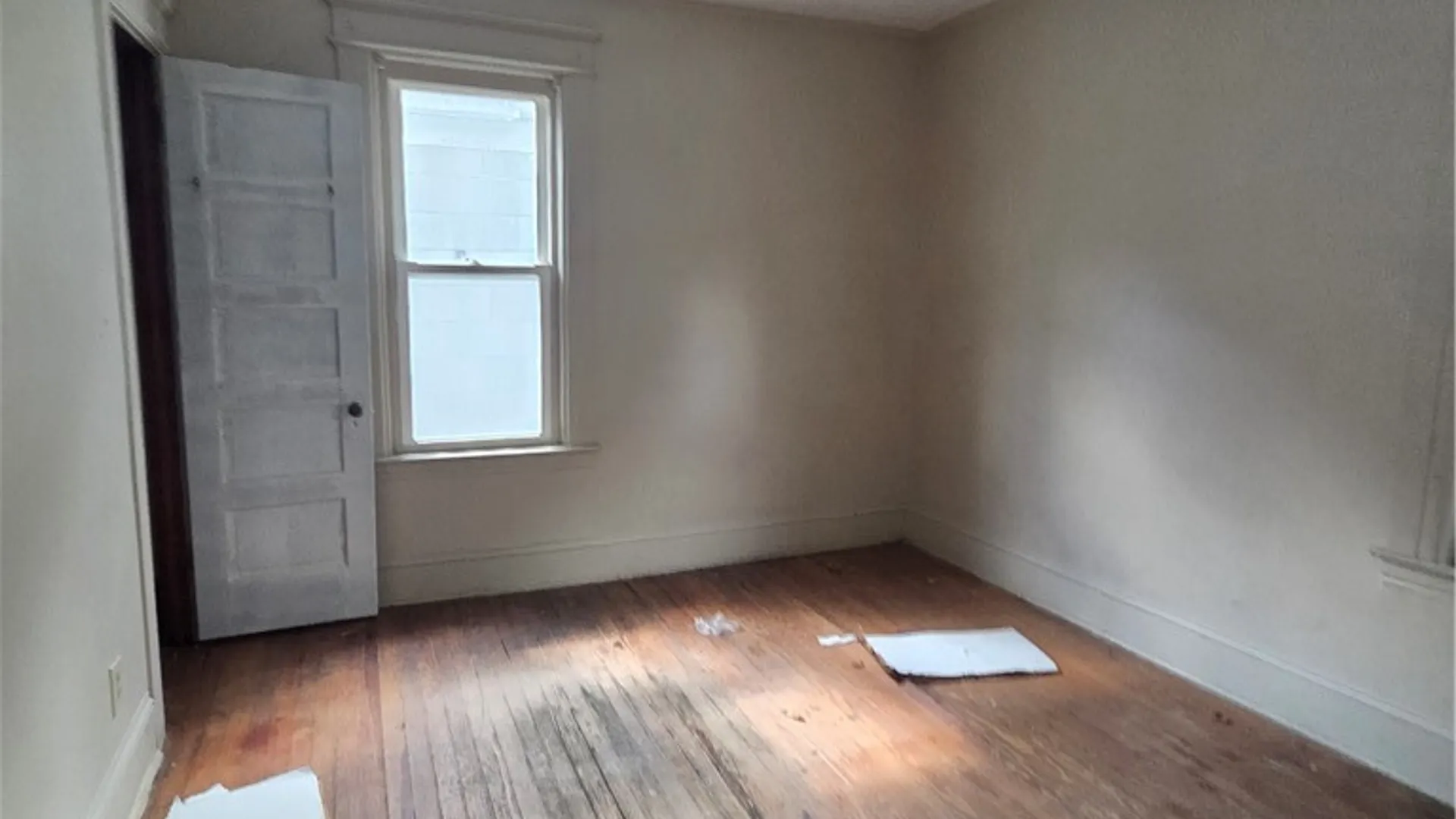 Property at 514 W Ostrander Avenue, Syracuse, NY 13205 6