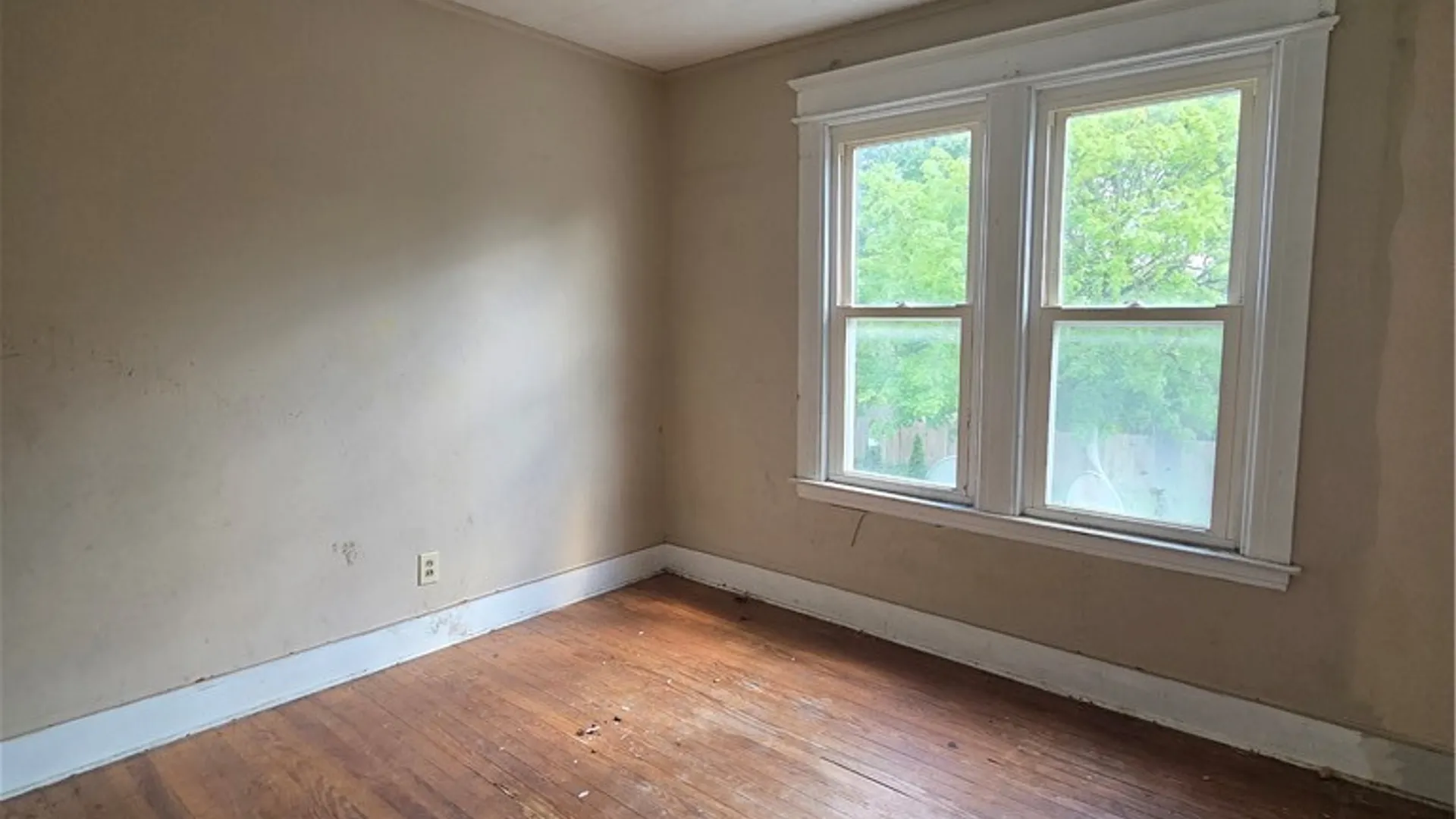 Property at 514 W Ostrander Avenue, Syracuse, NY 13205 8