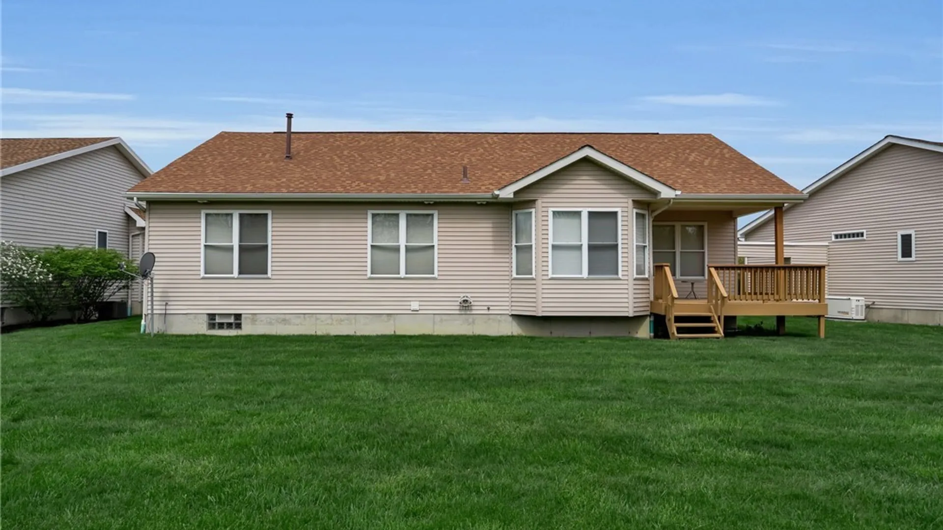 Property at 53 Alexander Parkway, Pendleton, NY 14120 26