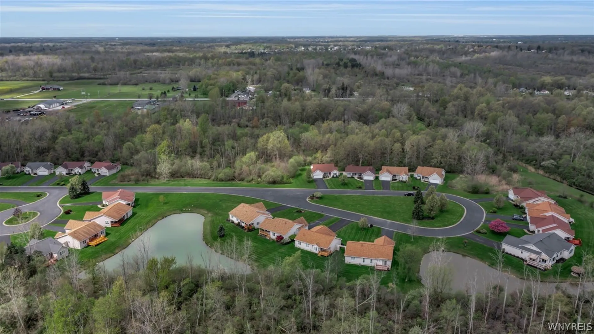 Property at 53 Alexander Parkway, Pendleton, NY 14120 31