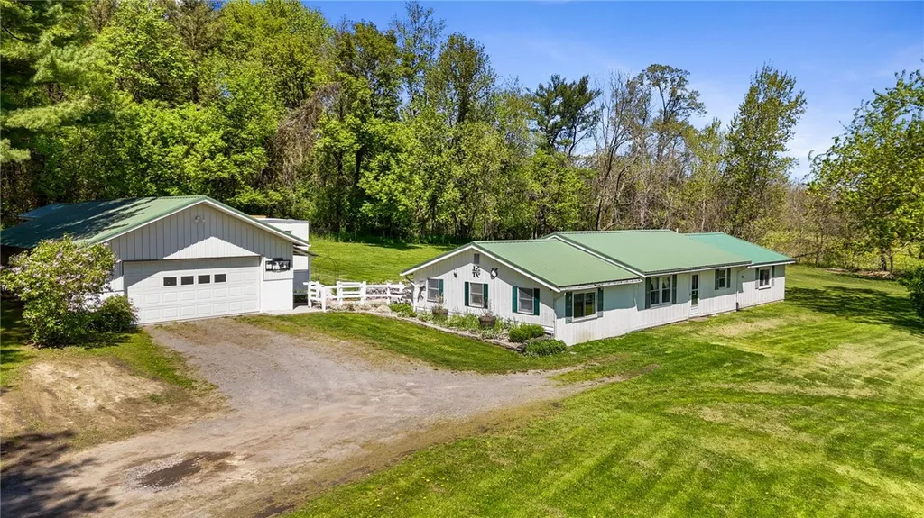 Property at 32 Lockerby Hill Road, Lansing, NY 14882