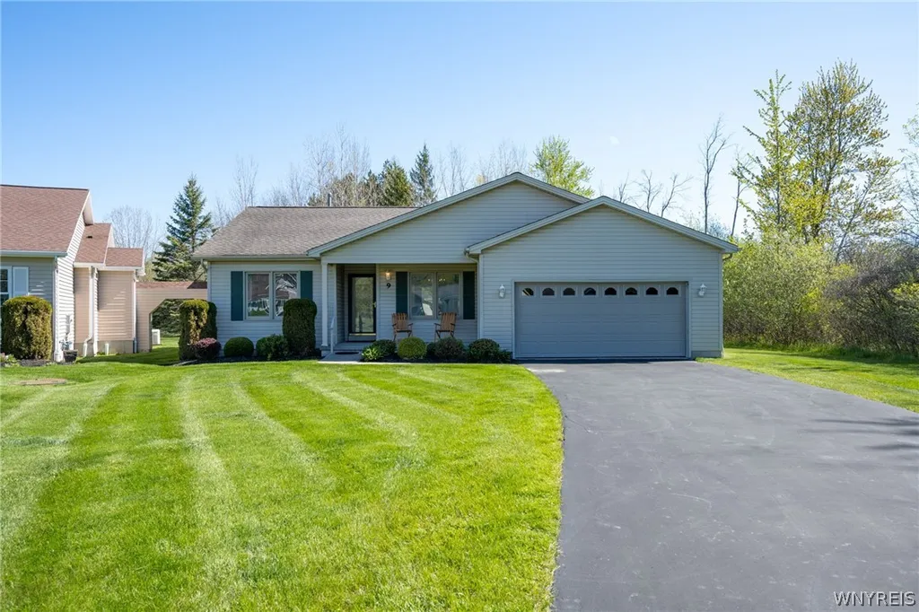 Property at 9 Alexander Parkway, Pendleton, NY 14120