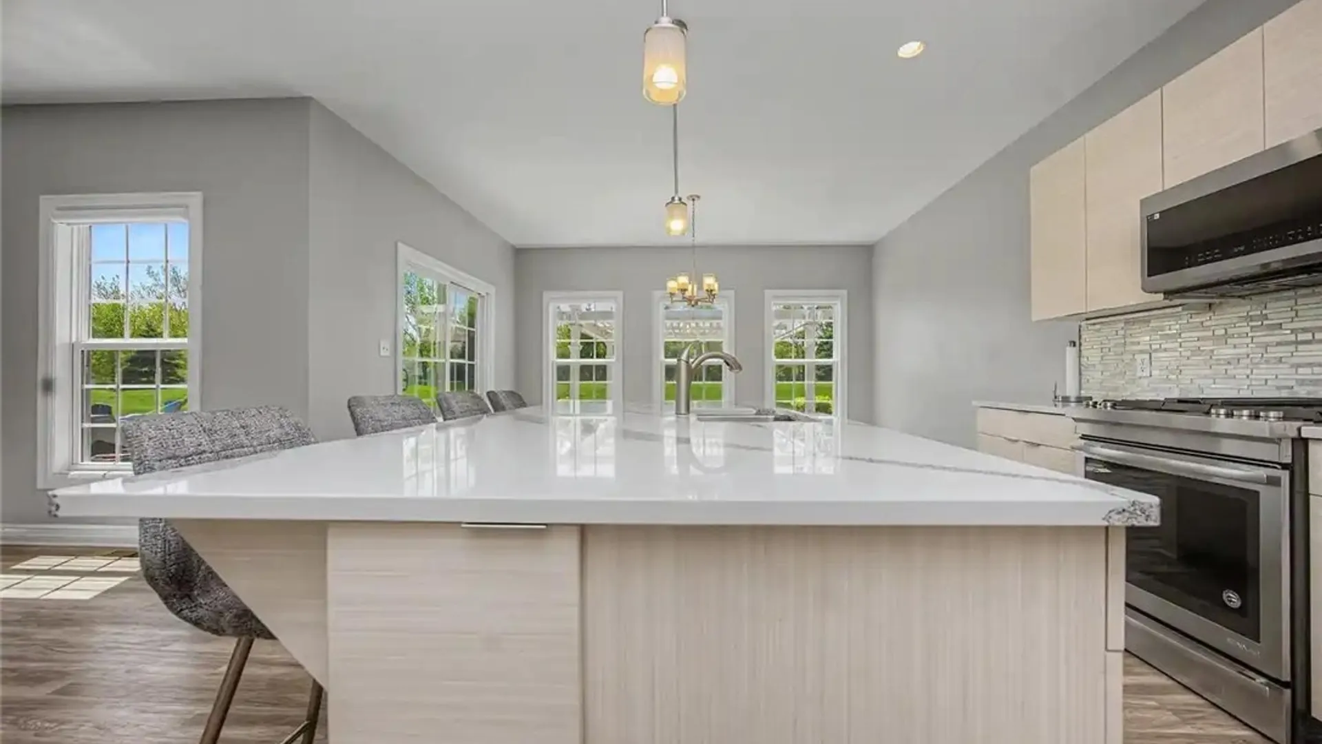 Property at 46 Eagleview Drive, Grand Island, NY 14072 15