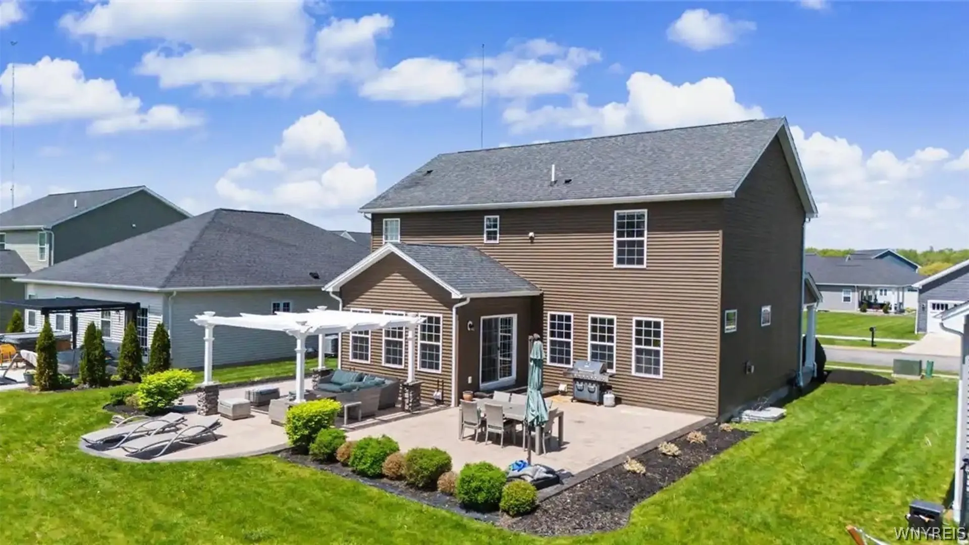 Property at 46 Eagleview Drive, Grand Island, NY 14072 8