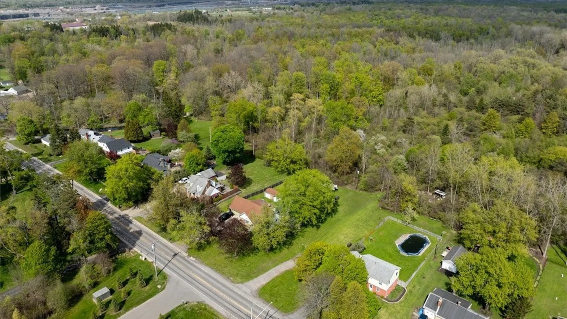 Property at 242 Pleasant View Drive, Lancaster, NY 14086 11