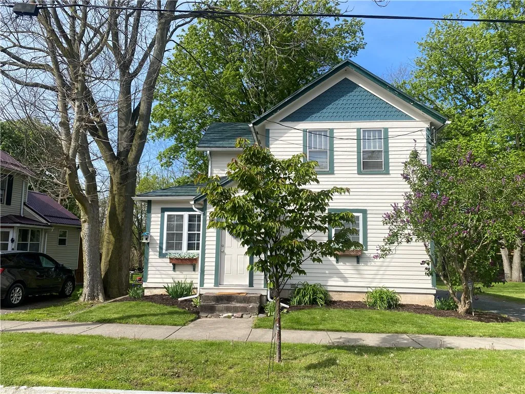 Property at 409 Canal Street, Palmyra, NY 14522