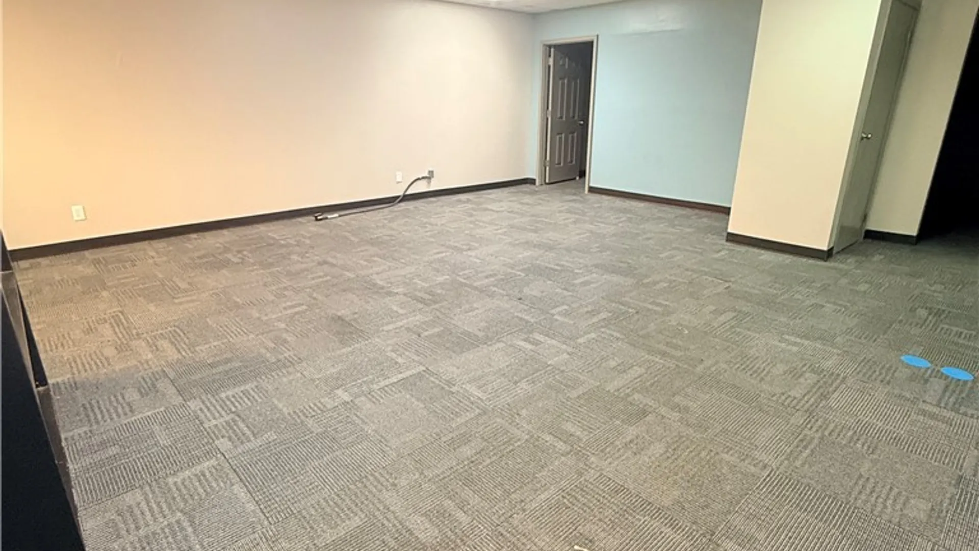 Property at 2425 Hyde Park Boulevard, Niagara Falls, NY 14305 3