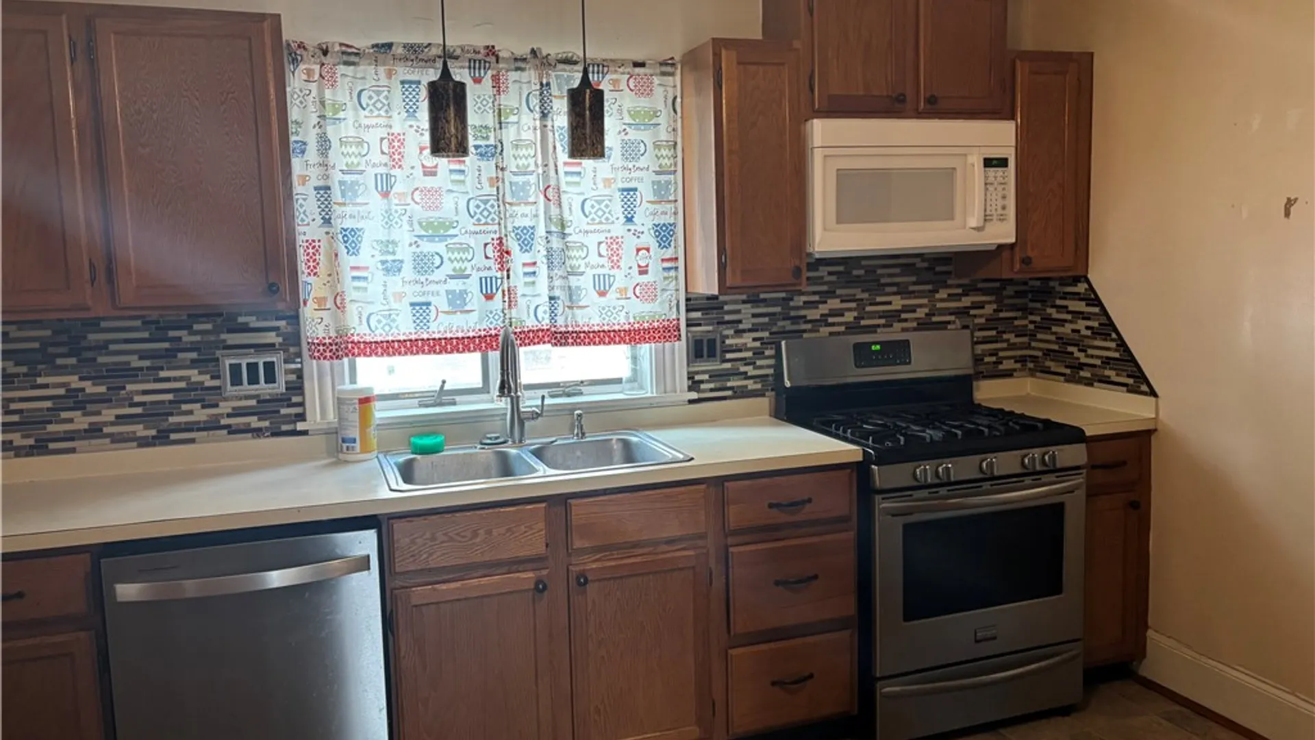 Property at 19 Cady Street, Auburn, NY 13021 8