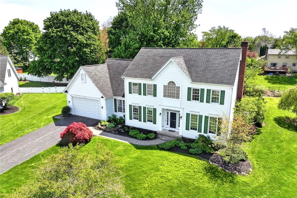 Property at 5 Lacosta Court, Perinton, NY 14450